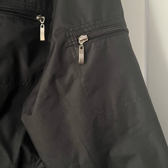 3 New Windbreaker Jackets - Picture 10 of 10